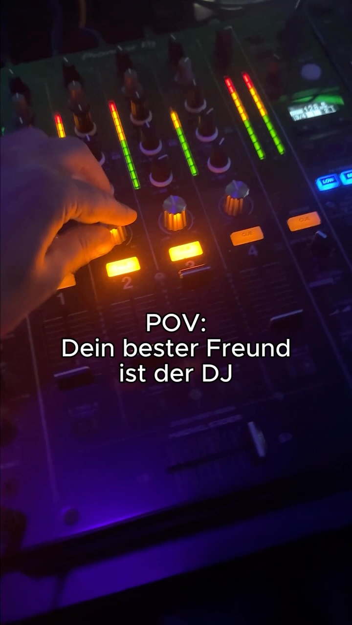 Eine herrliche Möglichkeit, sich wunderbar unbeliebt zu machen, ist…

#wien #vienna #dancing #party #partypeople