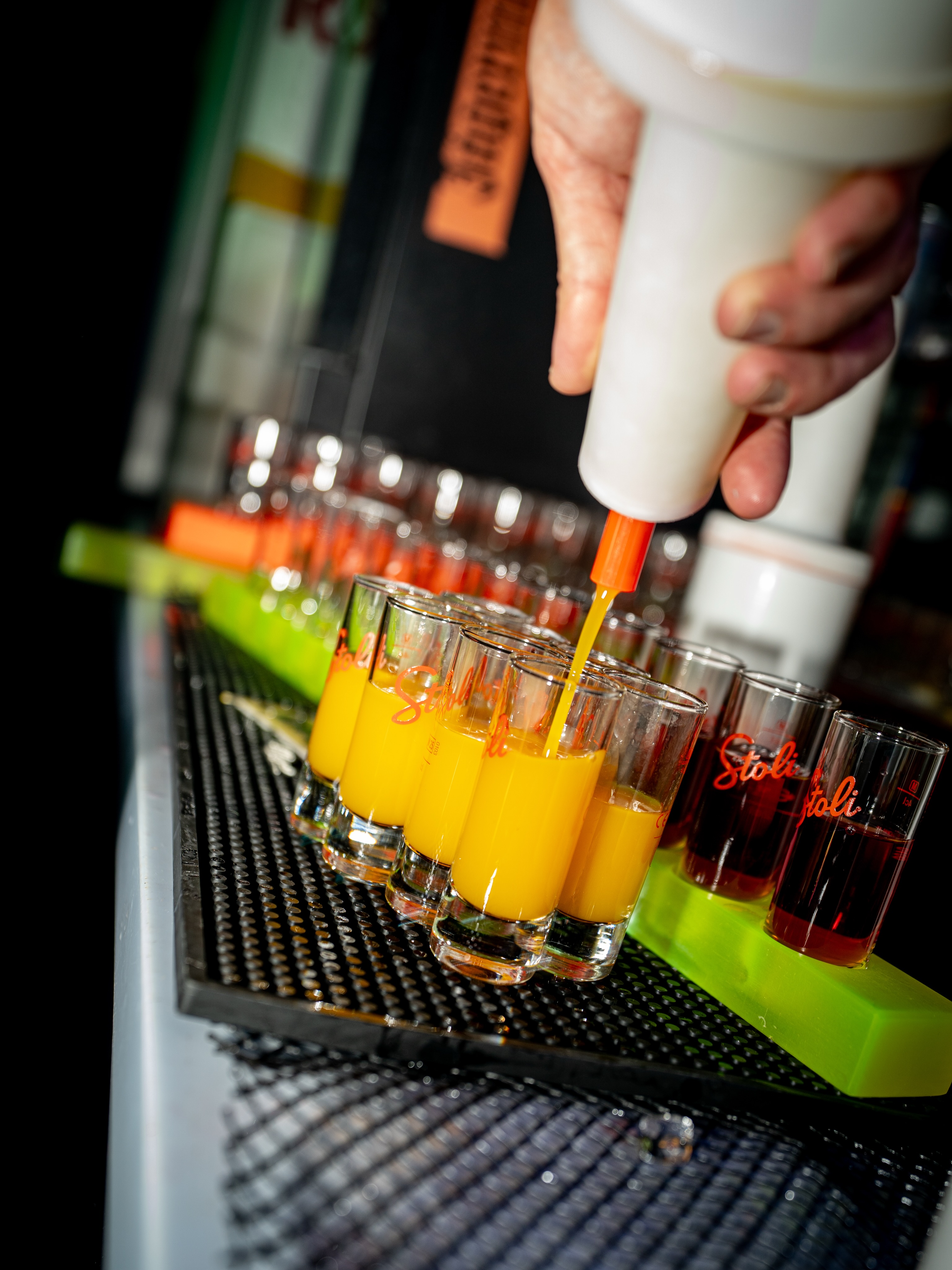 Sommerzeit ist Mangozeit 🥭

Schmeckt besonders gut in flüssiger Form☝️

#wien #vienna #dancing #party #partypeople