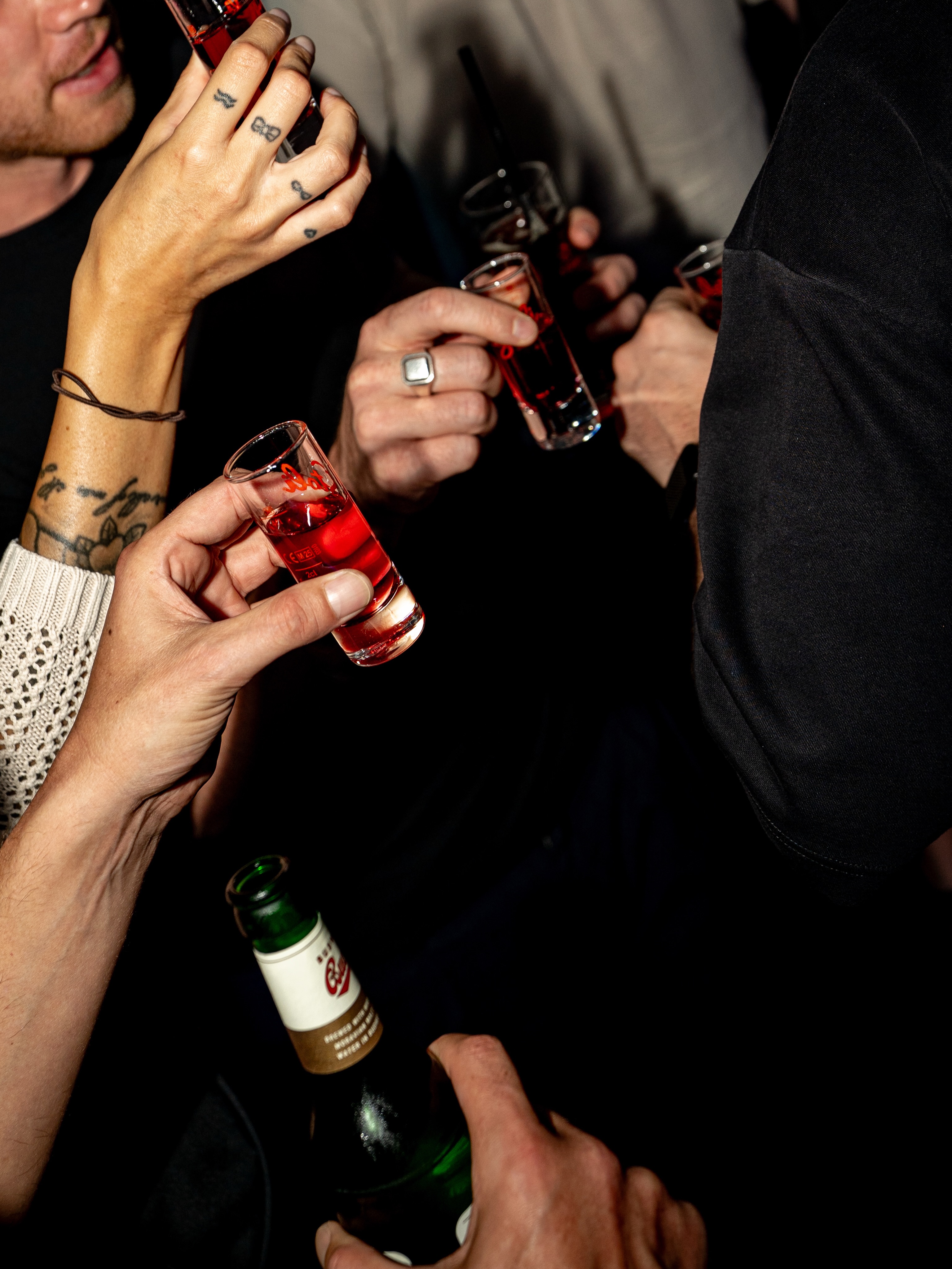 Beste Stimmung - beste Drinks

Immer guter Laune in der Salzbar.

#wien #vienna #dancing #party #partypeople